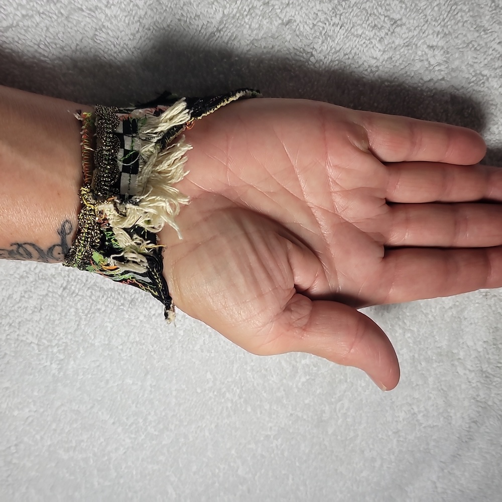 Sugar Skull wrist cuff - handmade - Picture 2 of 7